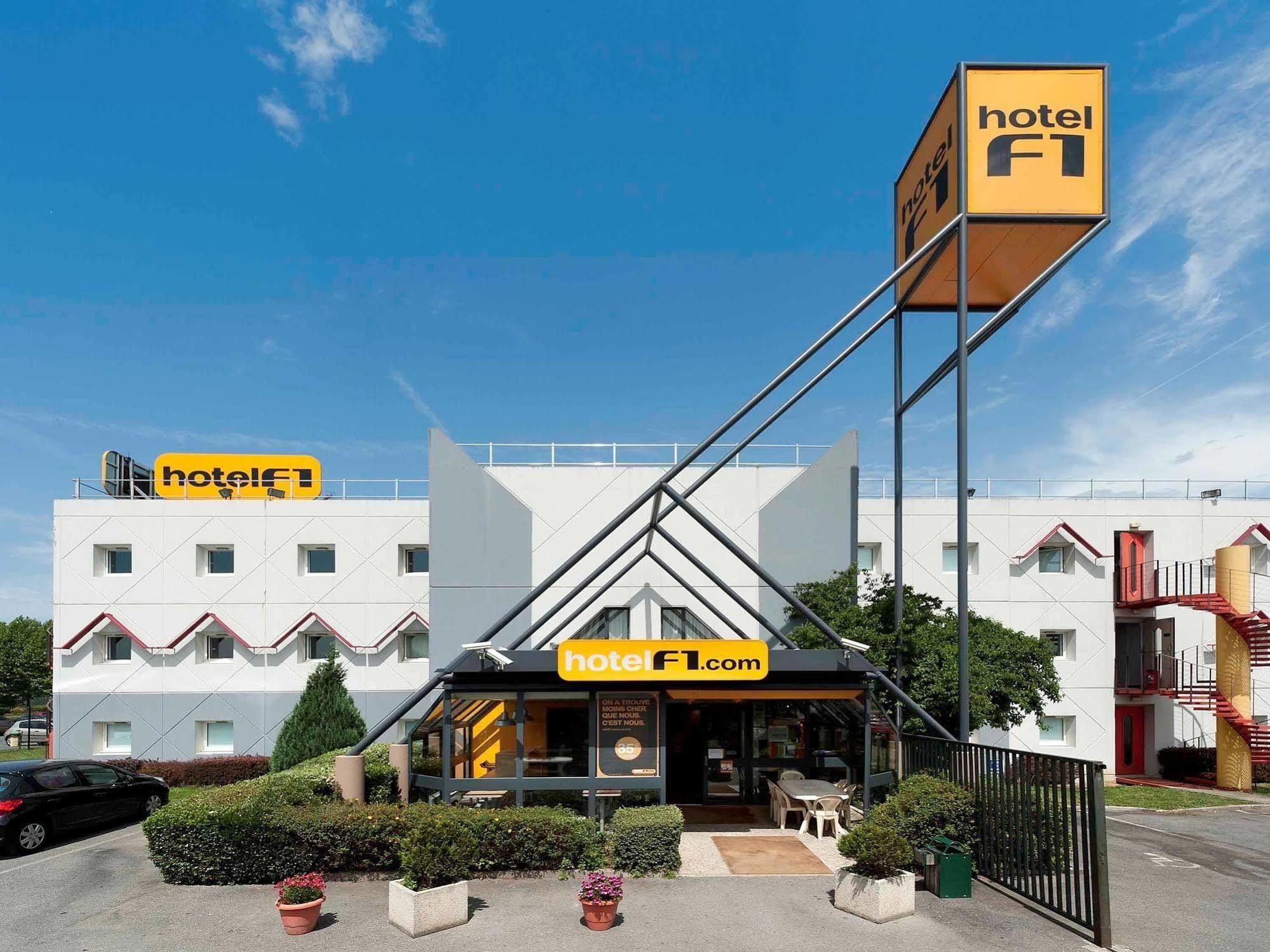 Hotelf1 Saint Etienne La Grand Croix LʼHorme Eksteriør bilde